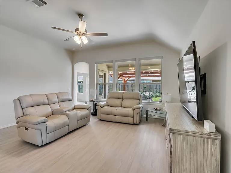 27997 Lone Hollow Ln — Photo 29