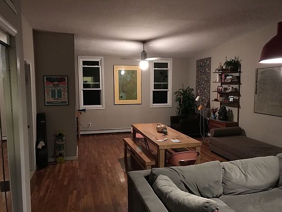5th image of 129 Wythe Ave