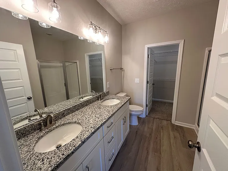 1850 Madison St #302 — Photo 11