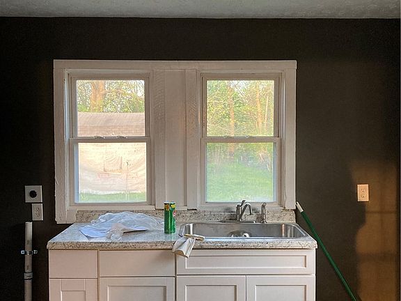 2nd image of 1010 Mayapple Ave