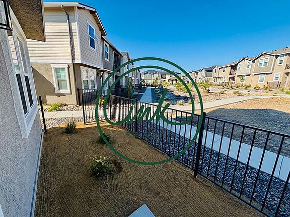 2nd image of 335 Cattail Cir