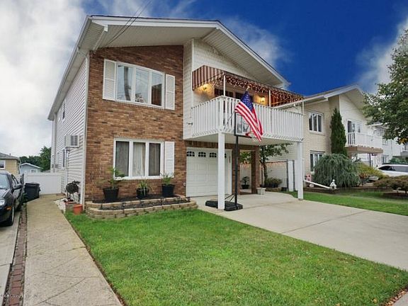 2nd image of 120 West Ct