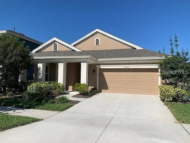 4 bed, 3.0 bath, 2074 sqft, $2,800 — Photo 2