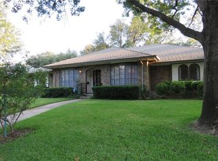 4012 Three Oaks Dr, Arlington, TX 76016