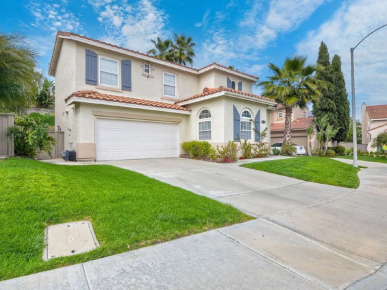 6057 Paseo Carreta — Photo 3