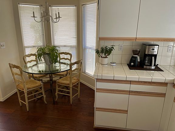 5th image of 326 E Deer Creek Ln