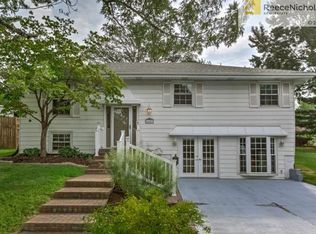 6607 N Flora Ave, Gladstone, MO 64118