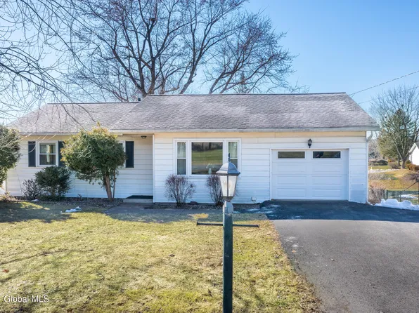 104 Forts Ferry Road, Latham, NY 12110
