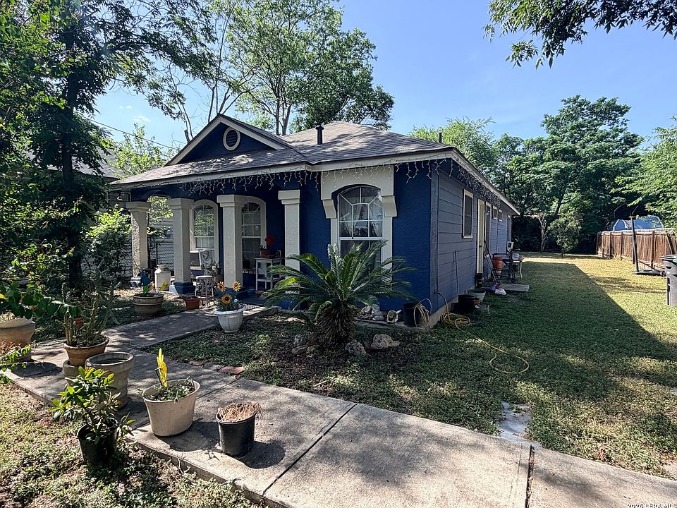 2nd image of 755 Gladstone