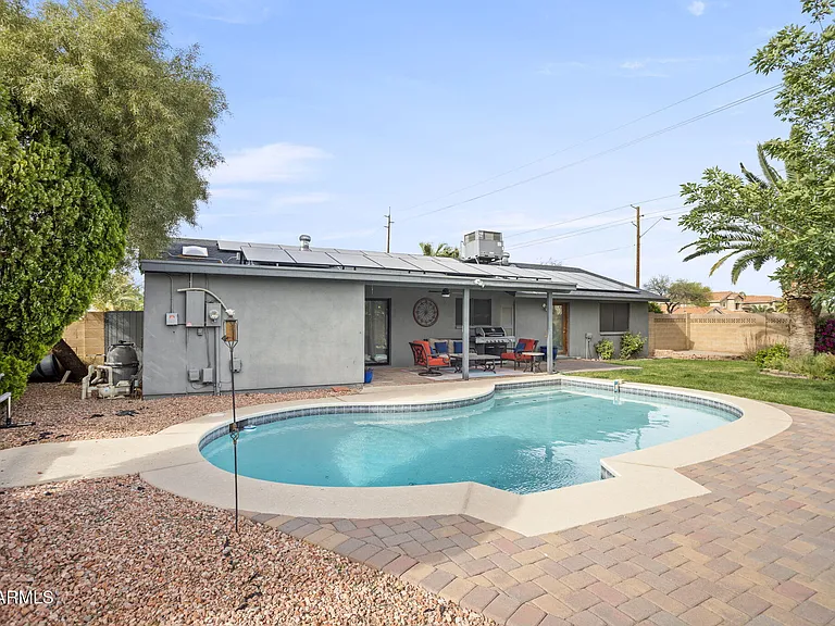 3141 E Sierra St — Photo 37