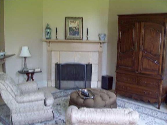 3rd image of 119 Avellach Dr