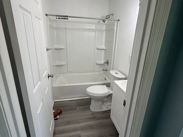 265 Elmwood Dr — Photo 7
