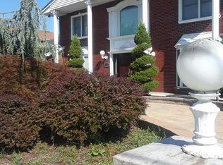 296 Kinghorn St, Staten Island, NY 10312