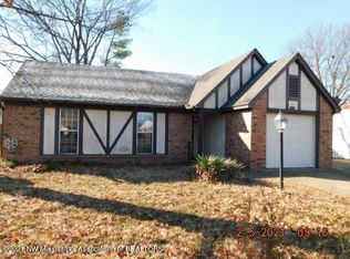 3965 Carroll Dr, Horn Lake, MS 38637