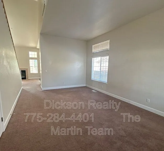 1465 Ridge Point Dr — Photo 2