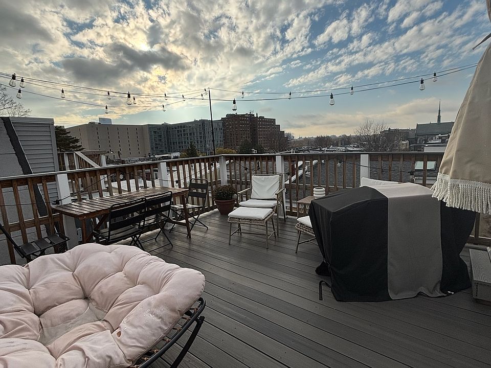 1st image of 2034 Green St APT C