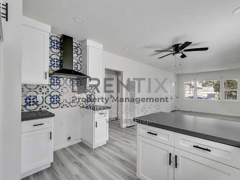 1921 Junipero Ave — Photo 13