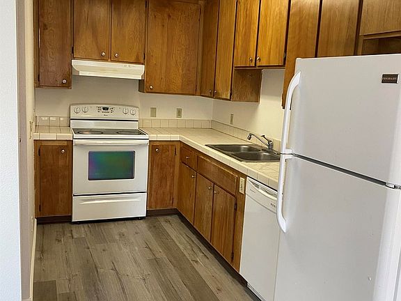 5th image of 2117 Wyda Way APT 10