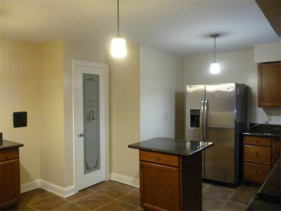 5th image of 10126 Rosewood Pl