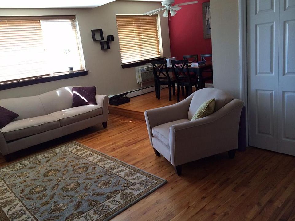 Big Family room with space for Office