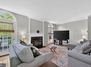 46922 Rabbitrun Ter, Sterling, VA 20164
