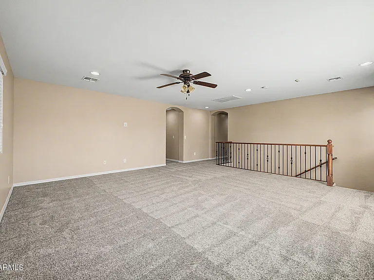 2531 E Eleana Ln — Photo 40