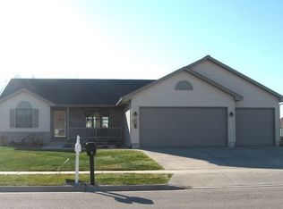 108 Shawn Ave, Arlington, WI 53911