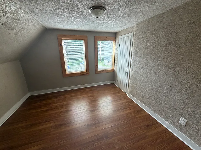 211 E High St #2 — Photo 9