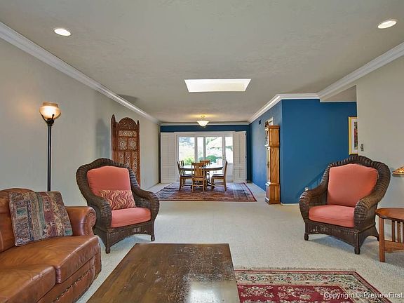 2nd image of 5439 Sandburg Ave
