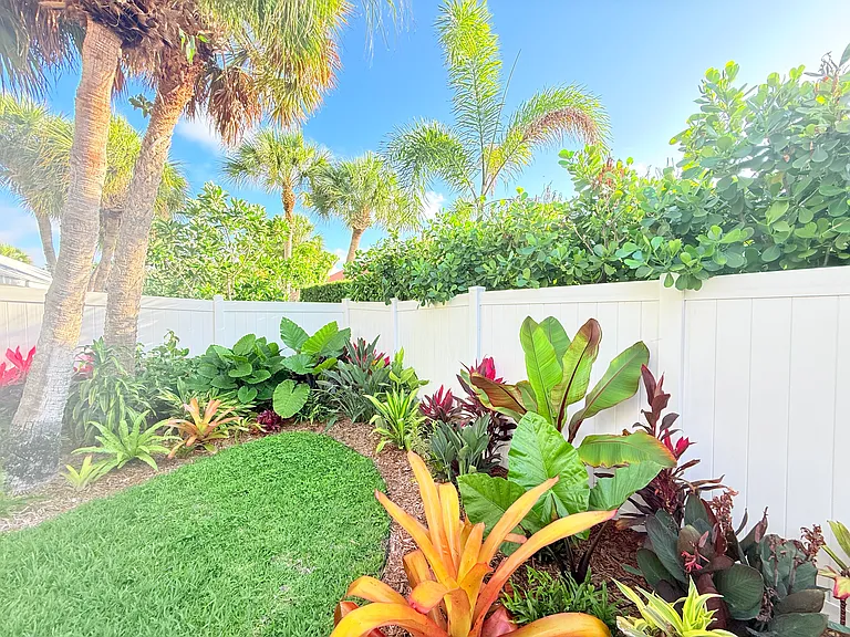 1124 Admirals Walk — Photo 30