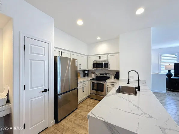19777 N 76TH Street N #2243, Scottsdale, AZ 85255