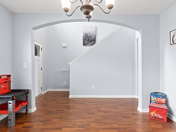 5th image of 1180 Meachem Dr