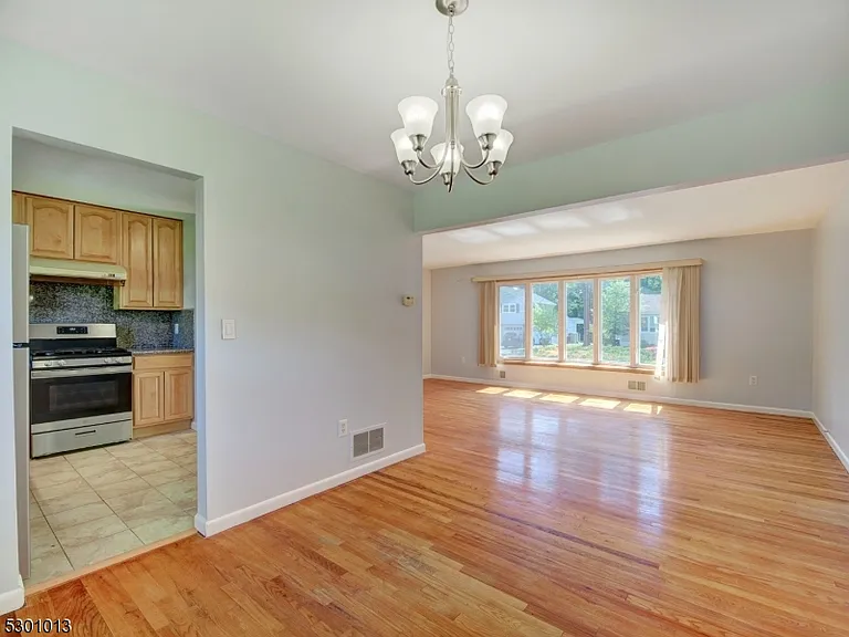 17 Brook Pl — Photo 7