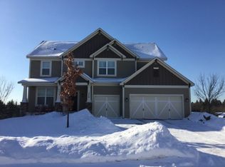 1710 Bluewater Ln, Woodbury, MN 55129