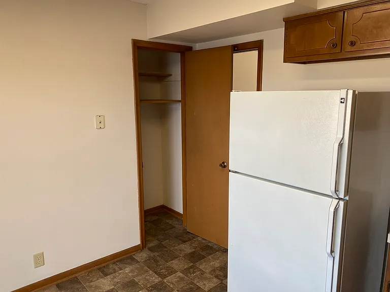 KINGSWOOD APARTMENTS — Photo 33