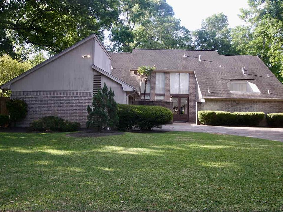 1st image of 7 Dowlen Pl