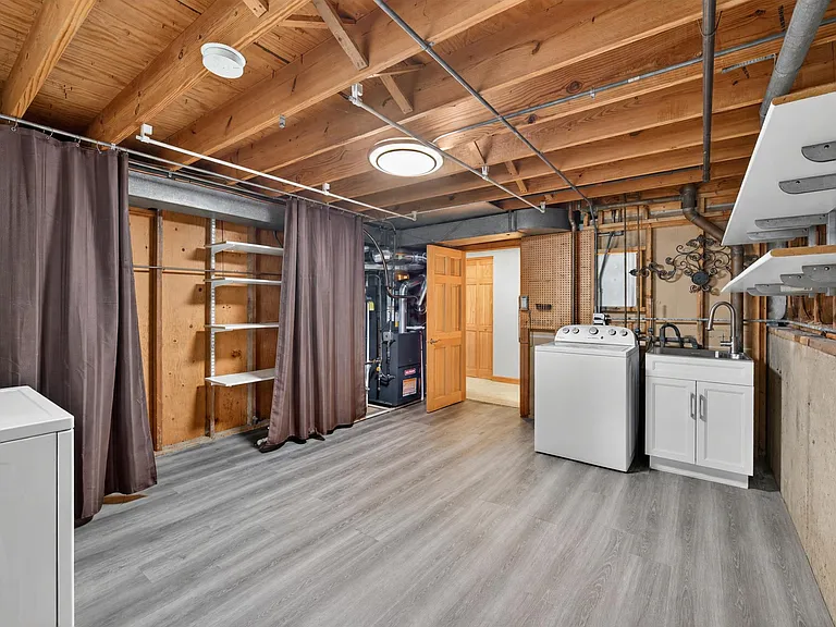 135 Jeffery Ln — Photo 35