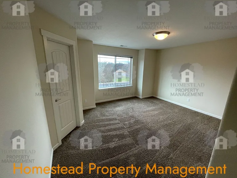 1220-1222 SE Academy St — Photo 11