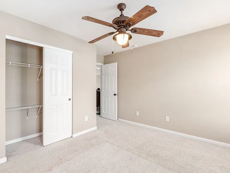 5642 Coventry Ct — Photo 47