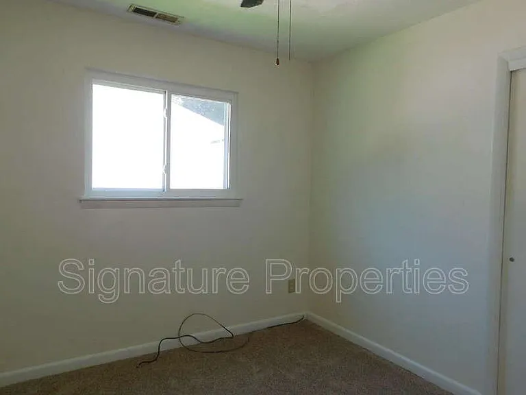 3825 Annie Ln — Photo 16