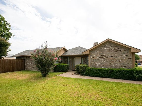 4th image of 1103 Wimbledon Ln