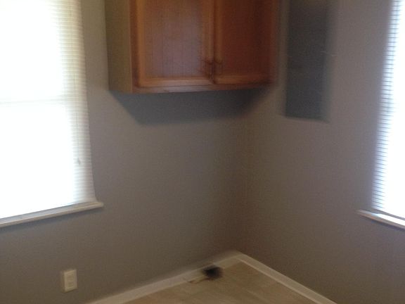 5th image of 601 Wood St