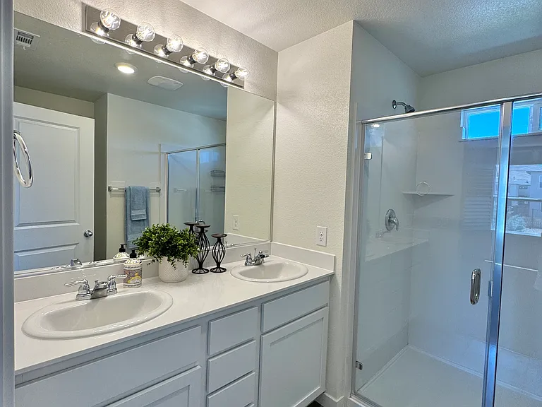 8768 Scenic Sky Dr — Photo 12