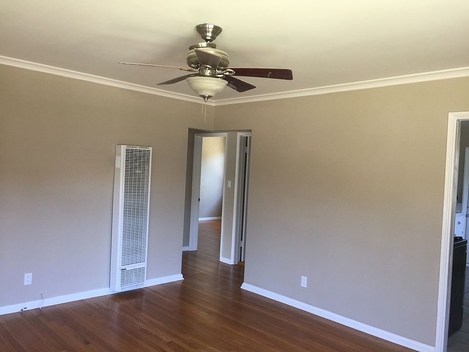 1st image of 923 18th St APT A