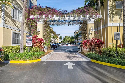 1515 E Broward Blvd #227 Photo 1
