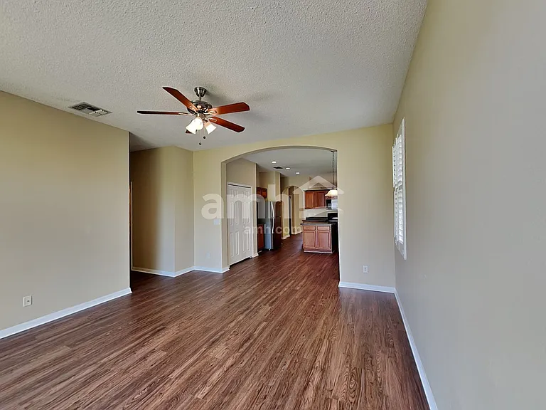 2750 Eagle Glen Cir — Photo 8