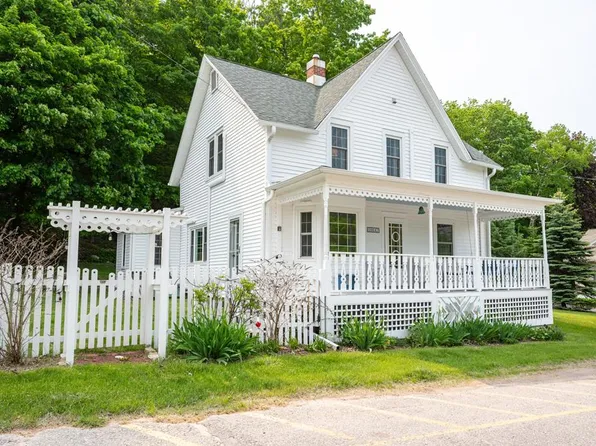 10647 Bluffside Ln, Sister Bay, WI 54234