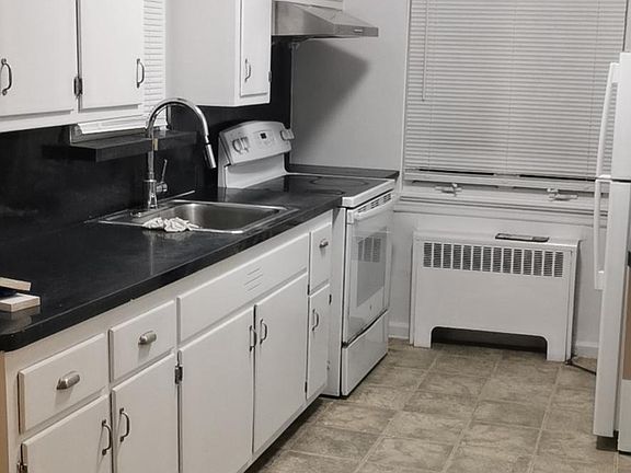 4th image of 19305 39th Ave #2