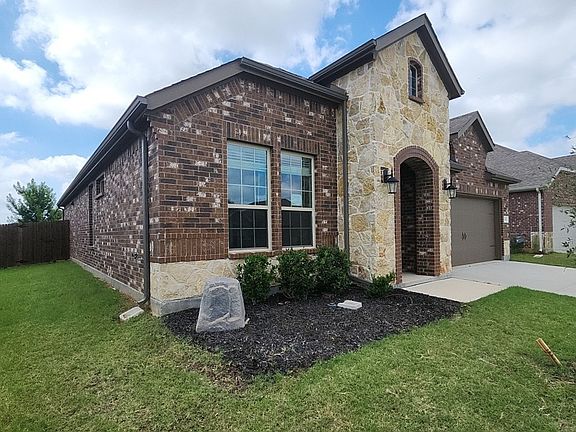 2nd image of 11132 Canyon Oak St