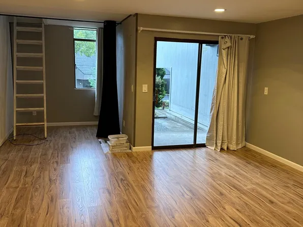 6667 138th Ave NE APT 522, Redmond, WA 98052